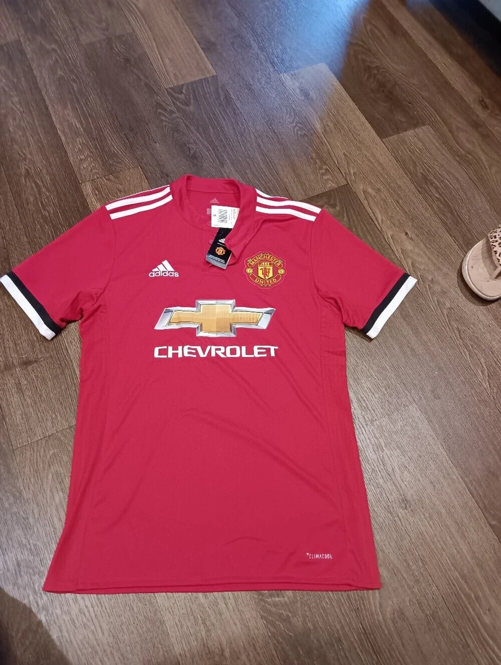 adidas Red Manchester United Home Jersey with Chevrolet Crest Sz S